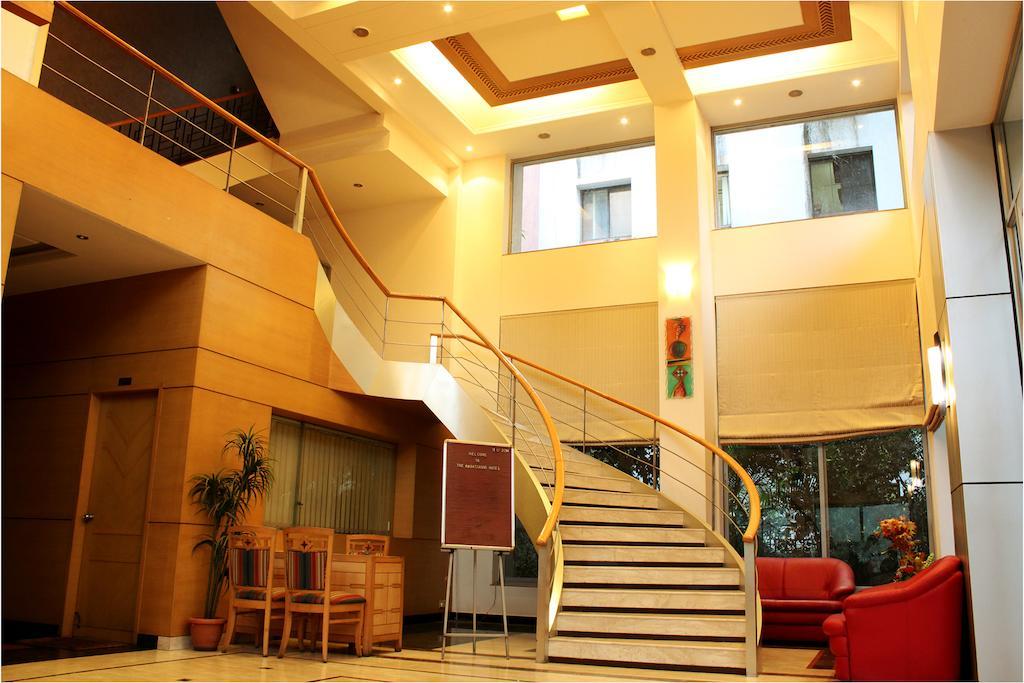 The Ambassador Hotel Pune Extérieur photo